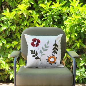 El Çizimi Çiçek Desenli 43x43 Punch Kırlent Kılıfı – 10’lu Paket