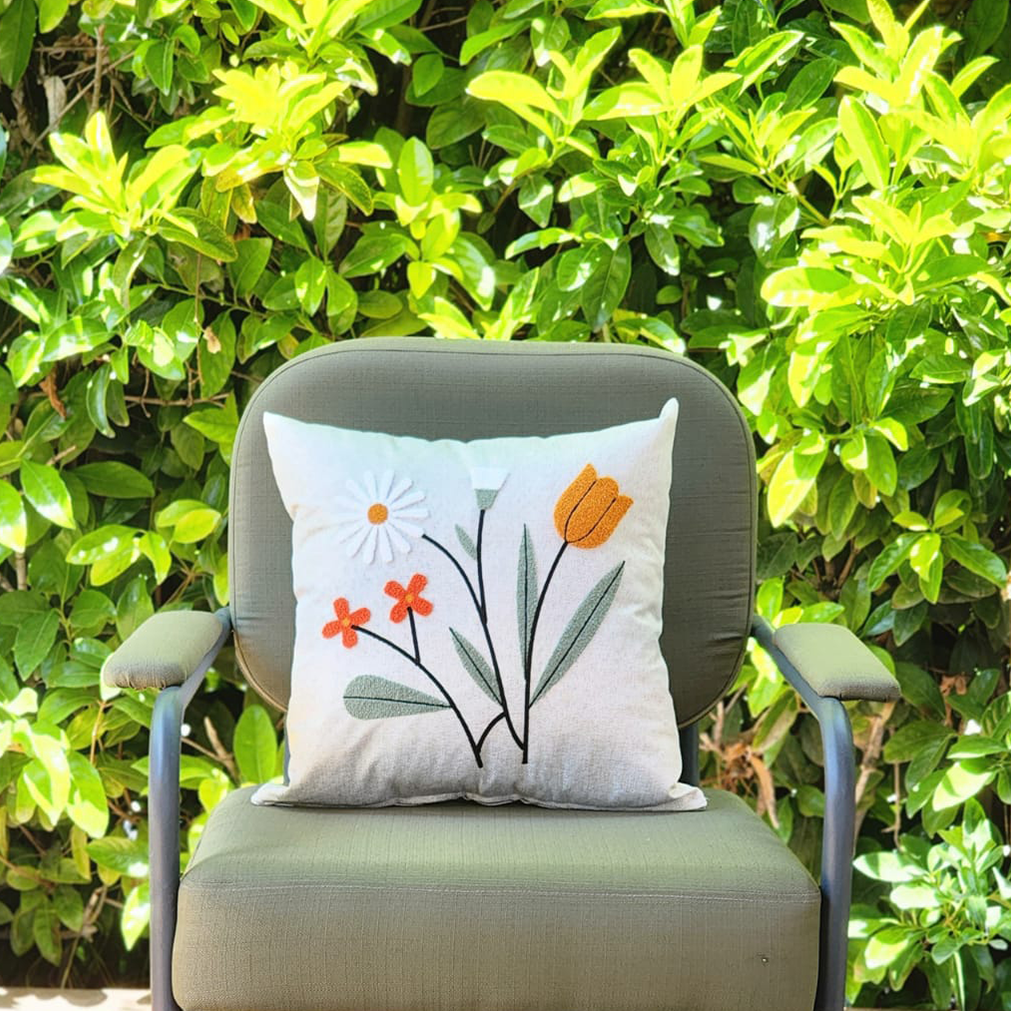 Papatya ve Lale Desenli 43x43 Punch Kırlent Kılıfı – 10’lu Paket